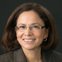 Portrait of Lillian Lund, Vice President and Commercial Lender at Magyar Bank, smiling warmly.